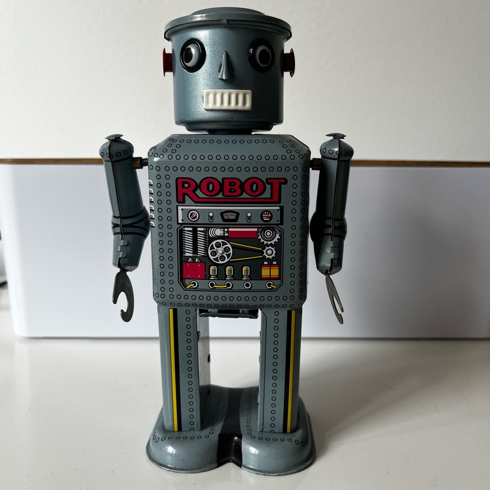 Vintage Tin Robot R-35 Wind Up Tin Toy
